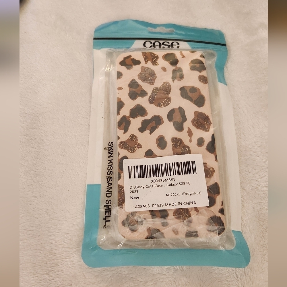 πLeopard Print Phone Case for Samsung Galaxy S23 FE, Ultra Slim TPU, Shockproof - Picture 3 of 4